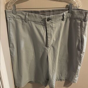 Walter Hagen Light Gray Flat Front Shorts